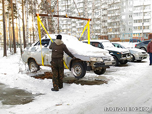 Эвакуация брошенного автотранспорта продолжается