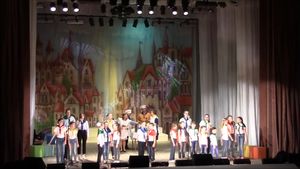 «Здравствуй, Детство» на сцене ДК «Октябрь»