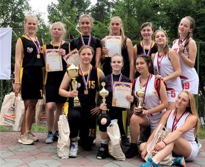 Победа снежинских баскетболисток.