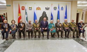 Полпред Николай Цуканов призвал уделить особое внимание вручению ветеранам медалей в честь 75-летия Победы