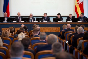 Алексей Текслер поручил ускорить формирование земельных участков для многодетных семей