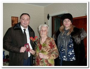 В Снежинском городском округе продолжается вручение юбилейных медалей