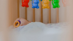 С начала года ежемесячные пособия на первенца получили 13 тысяч южноуральских семей