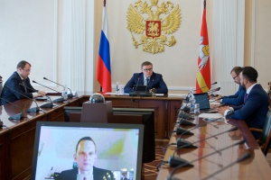Губернатор Челябинской области Алексей Текслер и генеральный директор ООО «Яндекс» Елена Бунина подписали соглашение о совместной работе в сфере развития информационно-коммуникационных 
технологий на Южном Урале