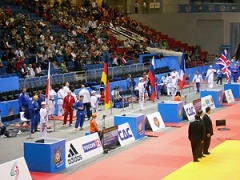 С чемпионата – в секцию