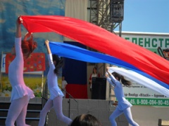 Праздничный концерт в парке
