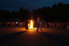 На стадионе «Комсомолец» поклонились огню и искусству